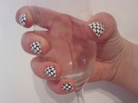 Minx nails polka dots glas.jpg